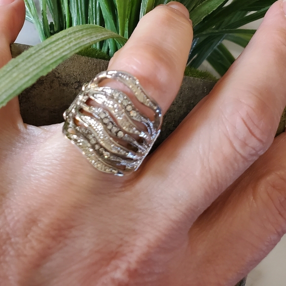 Silver Tone & Rhinestone Jewels Stretch Band Ring Stack Look 💥3 for $24💥 - Picture 9 of 14